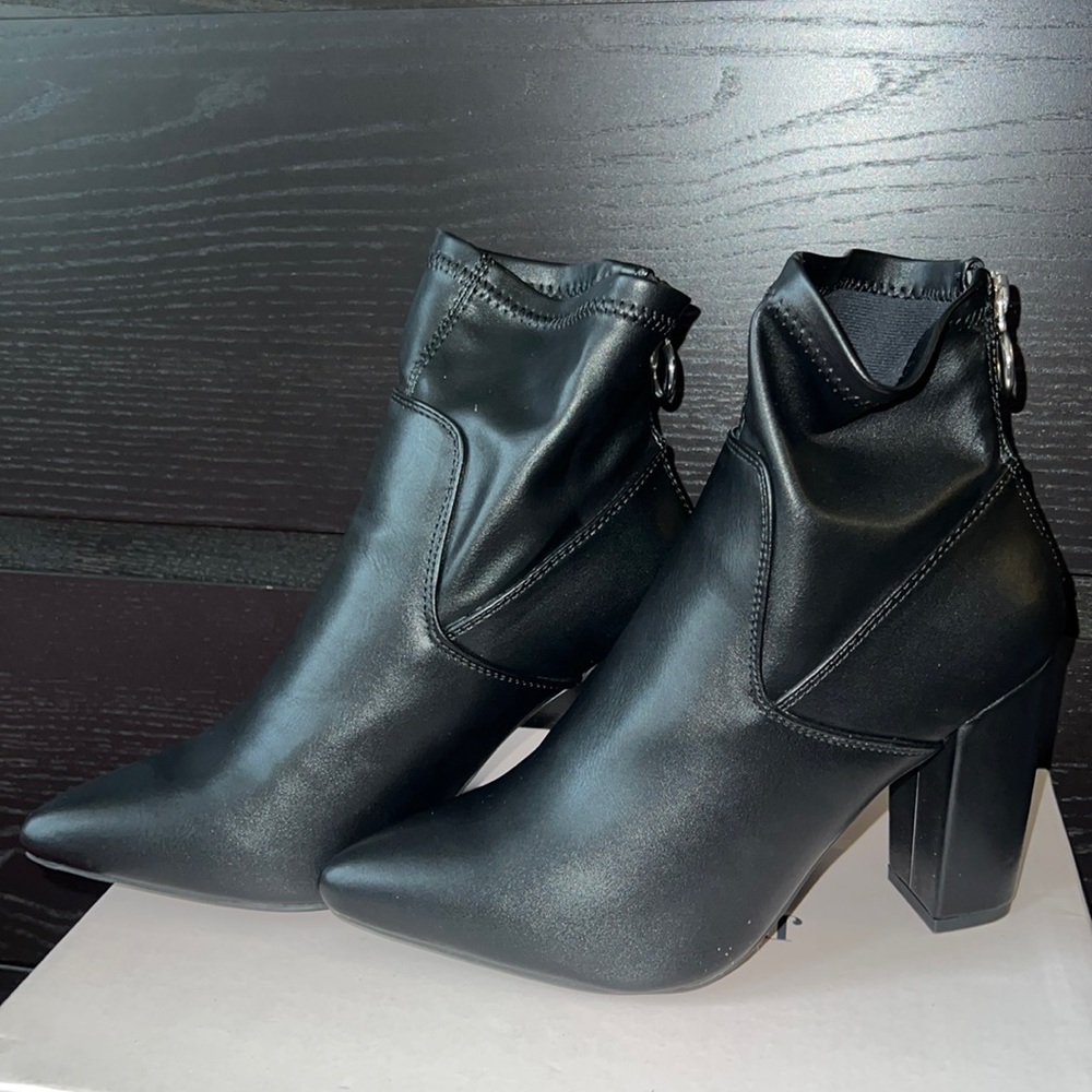 Size 7 Black Heeled Booties